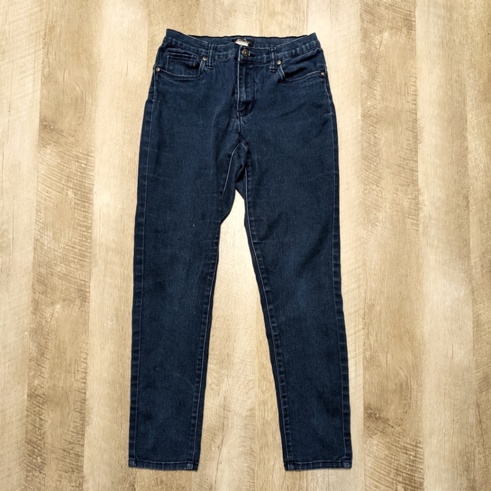 Venus Fame Straight Leg Jeans Dark Wash Size 8